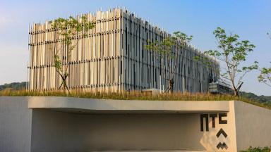「新北市美術館」5 大建築亮點！結合三峽老街紅磚、3166 根金屬鋁管